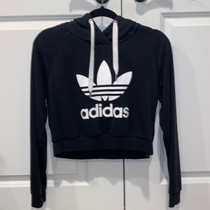 Cropped Adidas Sweatshirt